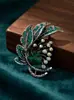 Broche de Hoja Verde de Lujo para Mujer, Pin con Forma de Hoja de Aleación de Alta Gama con Pedrería, Elegante Broche Accesorio para Ropa
