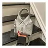 Estilo Coreano Design de Personalidade Nova Tendência da Moda 2025 Camisa Casual Simples Cor Sólida Bolsa de Ombro Cruzada Única Feminina
