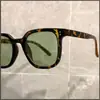 Nuevas Gafas de Sol Cuadradas Tachonadas de Moda Estilo Influencer para Hombres y Mujeres, Perfectas para Viajes y Vacaciones, Protección Solar, Elegantes y Versátiles
