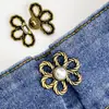 Ferramenta de Afinar a Cintura Flor de Seis Pétalas, Fivela de Ajuste Removível Sem Costura, Aperto da Cintura, Botões Fixos Grandes para Pequenos