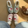 Zapatos de mujer con forro de peluche de Hello Kitty, impermeables, antideslizantes, cálidas pantuflas de algodón para otoño e invierno, zapatos cerrados de algodón con peluche