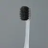 Kit de Escova de Dentes Descartável de Luxo com Pasta de Dente, Pente, Touca de Banho, Lâmina de Barbear, Necessaire de Tecido Não Tecido e Chinelos para Uso em Hotel