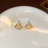 Pendientes de Plata S925 con Aguja, Microincrustados, Forma de Abanico, Exquisitos, Modernos, Sencillos, Versátiles, Pendientes Pequeños Estilo Chanel, Compactos y Súper Brillantes, Pendientes de Yiwu