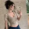 Camiseta de manga corta para mujer, sexy de verano con cuello en U, corte ajustado, favorecedora para mujeres altas/bajas