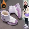 Botas de nieve de invierno para niñas, nuevo estilo 2026, zapatos de algodón con forro polar para niñas, talla grande, antideslizantes, cálidos, zapatillas deportivas para niños