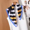 Pañuelo Cuadrado Estampado Retro Francés de 70 cm para Mujer, Pañuelo de Seda de Alta Gama para el Trabajo, Elegante y con Estilo, Combinado con una Blusa y un Pañuelo Pequeño
