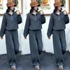 Traje de outono moderno e jovem: um conjunto completo de roupas femininas, incluindo um moletom esportivo para primavera/outono e calças de perna larga, para um look casual de duas peças