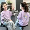 Camiseta de manga larga para niña, colección primavera/otoño 2026, elegante, algodón puro, look en capas, adecuada para niños mayores, diseño de dibujos animados, top de capa interior