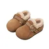 Zapatos de Peluche para Niñas 2026 Invierno Nuevas Llegadas Niñas Bebés Zapatos de Algodón Cálidos con Más Terciopelo Niños Pequeños Zapatos Casuales para Exteriores Modernos
