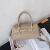 Bolsa Boston de couro genuíno, exalando um toque luxuoso, feita de couro bovino de flor integral, versátil para o dia a dia, novo estilo de bolsa de ombro e bolsa transversal