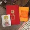 Amuletos Culturais e Criativos Pintados à Mão para Celular com Bênçãos para Parto Prematuro, Apresentando o Bodhisattva Guanyin do Monte Putuo, um Item Popular Transfronteiriço para o Ano do Cavalo