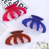 Pinza de Garra Hueca de Tres Puntas Color Sólido Brillante Pinza de Tiburón Grande de Color Contrastante Macaron Accesorio Simple Versátil para Peinar el Cabello Venta al por Mayor