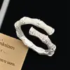 Anillo Abierto de Dos Tonos Dorados con Nudo de Bambú Estilo Chino, Moderno y de Alta Gama, Circonita Microincrustada, Anillo Ajustable para Dedo Índice, Acabado Cepillado