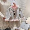 Traje de Niña para Primavera y Otoño Moda Bebé Niños Personalizado Tendencia Estilo Coreano Chaqueta de Encaje con Lazo Pantalones Deportivos