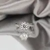 En stock en Fanzhou: Anillo de Mujer Copo de Nieve Ligeramente Retorcido de Moissanita, 0.5-1 Quilate, Plata S925 Chapado en Oro, Venta Directa de Fábrica