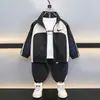 Conjunto de Ropa para Niños y Niñas Primavera y Otoño Conjunto Deportivo Cortavientos Fresco Infantil de Dos Piezas para Niños Medianos y Grandes Marca de Moda Ropa Infantil de Comercio Exterior