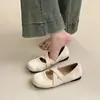 Nuevos zapatos Mary Jane cruzados de punta cuadrada estilo francés 2026, ligeros, de suela plana y bailarinas ultrasuaves