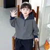 Sudadera con Capucha Rayada para Niños Otoño Invierno Gruesa para Niños Sudadera con Capucha de Forro Polar Todo en Uno Estilo Coreano Elegante 2026 Nueva Sudadera con Capucha
