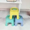 Banqueta Plástica Pequena Infantil Doméstica com Encosto, Banqueta Portátil Empilhável, Banqueta Baixa Estampada para Presente Atacado