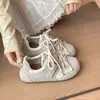Zapatillas retro de mujer ligeras y versátiles con suela gruesa, nuevo modelo de otoño 2026, zapatillas casuales de tabla con suela blanda, que aumentan la altura