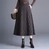 Saia Midi de Lã Xadrez Linha A Feminina 2026 Outono/Inverno Nova Cintura Alta Emagrecedora Moda Feminina Barra Larga
