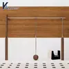Tienda de Ropa Estante de Exhibición de Pared de Acero Inoxidable con Color de Grano de Madera Estante de Exhibición Perchero para Tienda de Ropa de Hombre y Mujer de Pie
