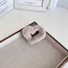 YHJ Acessórios de Cabelo Novo Outono e Inverno Amor Pelúcia Presilha de Garra Feminina Meio Rabo Cabelo Médio Presilha de Cabelo Parte de Trás da Cabeça Cabelo Presilha Tubarão