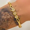 Venda Quente Transfronteiriça Impermeável Resistente ao Desbotamento Aço Titânio Conjunto de Pulseiras de Flor Levemente Luxuoso High-End Moda Versátil Banhado a Ouro 18K