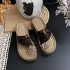 Sandalias de Plataforma con Suela Gruesa y Dedos Separados Estilo Birkenstock para Mujer, Nuevo Modelo Verano 2026, Súper Elegantes y de Alta Gama, con Detalles de Fuegos Artificiales y Pedrería