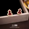 Brincos de Zircônia Vermelha com Banho de Ouro Real Estilo Chinês Novo Pequeno Fulu Brincos de Alto Padrão Brincos Simples Elegantes