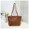 Moda Estilo Coreano Bolso Tote de Gran Capacidad Verano Nueva Llegada Bolso de Hombro Único para el Trabajo y el Trayecto Bolso de Axila Texturizado Tejido Versátil