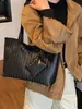 Bolsa de ombro feminina tecida transfronteiriça, grande capacidade, cor sólida, versátil, bolsa tote fashion, estilo retrô, bolsa para o dia a dia