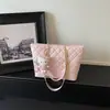 Bolso de Mujer de Gran Capacidad con Nuevo Patrón de Diamantes de Moda, Nuevo Bolso de Hombro Versátil para el Trabajo, Bolso de Mano Tote para Ir al Trabajo