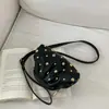 Bolsa Feminina Simples Retrô 2026 Outono Novo Estilo Elegante Temperamento Bolsa de Ombro de Axila Moda para o Dia a Dia Bolsa de Mão