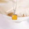 Colgante de Plata S925 Sterling Plateado Bañado en Oro Cuadrado de Cera de Abeja Azúcar Geométrico Simple Japonés Pequeño y Exquisito de Plata Ciervo