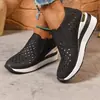 Tênis Plataforma Casual de Verão 2025 para Mulheres, Sapatos Esportivos de Solado Grosso, Design Vazado, Tamanho Grande 43, Slip-Ons Respiráveis com Plataforma