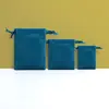 Bolsa de Terciopelo Cuadrada con Cordón para Empaquetar Joyería Bolsa de Terciopelo Bolsa de Joyería con Cordón Bolsa de Terciopelo Cuadrada con Cordón para Empaquetar Joyería Bolsita de Terciopelo con Cordón para Joyería Bolsa de Terciopelo con Cordón para Joyería Bolsa de Terciopelo Cuadrada con Cordón para Empaquetar Joyería Bolsa de Terciopelo con Cordón para Joyería