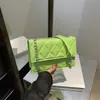 Bolso de Cadena de Color Contrastante Rombo de Moda para Mujer 2025 Elegante Texturizado para el Trabajo al Hombro Cruzado Debajo del Brazo Pequeño Cuadrado Bolso de Mujer