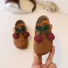 Lindos Zapatos Birkenstock de Dibujos Animados para Niña 2026 Cómodos Suela Suave Estilo Coreano Zapatos Individuales para Niñas con Velcro Casuales Zapatos de Bebé