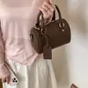 Bolsa Feminina Nova de Estilo Casual Feita de Material PU, Bolsa de Ombro para Compras e Viagem, Bolsa de Ombro Versátil para o Dia a Dia