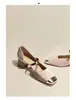 Nuevos Zapatos de Tacón Alto Mary Jane de Cuadrado Grueso para Mujer Primavera 2026 Zapatos con Tira Lateral Recortada de Piel Genuina Vintage