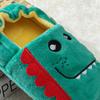 Suministro transfronterizo de nuevas zapatillas de algodón para niños, cálidas zapatillas de algodón de felpa con dibujos de dinosaurios para otoño e invierno.