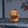 Talla en Madera de Ciprés Perro Tsundere Pieza de Mano Talla en Madera Perro del Zodiaco Doce Juguete Perro Cachorro Adorno Colgante