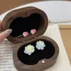 Aretes de Flor Tridimensional con Brillo Degradado Iridiscente, Set de Aretes de Capullo Rosa, Set de Hada de Resina Hecho a Mano de Lujo Ligero