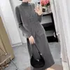 Conjunto de Dos Piezas Vestido Chaleco Peludo de Otoño e Invierno, Elegante y a la Moda Vestido Suéter de Corte A con una Capa Base Debajo, Adelgazante y Versátil