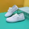 Sapatos Brancos Infantis Confortáveis Respiráveis Lona para Alunos do Jardim de Infância Meninos e Meninas Primavera Slip-on Tênis Esportivos