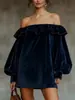 Vestido Mini de Terciopelo con Mangas Abullonadas Estilo Europeo y Americano Nuevo Invierno 2025 Vestido Hombros Descubiertos