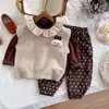 Conjunto de Outono 2025 para Meninas Nova Moda Estilo Coreano Colete de Tricô Infantil Calça de Bolinhas para Bebê Conjunto de Três Peças