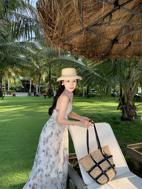 商品详情图_高级感玫瑰印花挂脖吊带连衣裙夏季2023女新款气