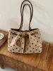 Bolso de Hombro Nuevo Estilo de Niña con Lunares para Mujer Primavera 2026, Bolso de Axila de Gran Capacidad para el Trabajo, Bolso Tote Versátil a la Moda